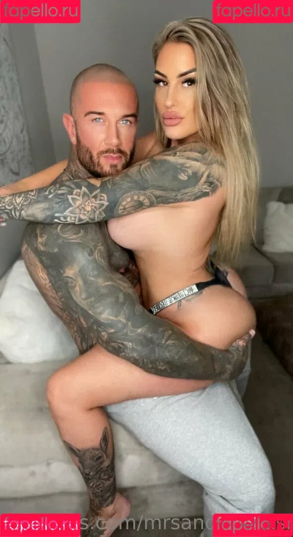 your-favourite-domme Onlyfans Photo Gallery 