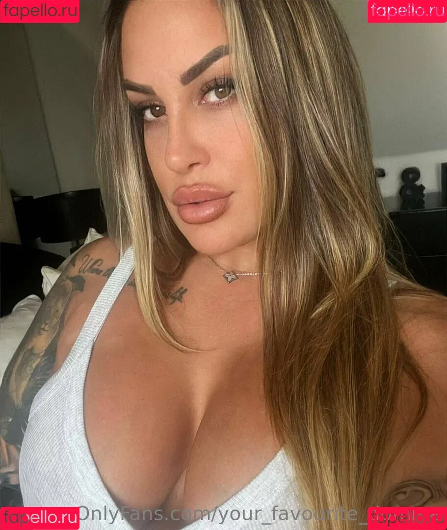 your-favourite-domme Onlyfans Photo Gallery 