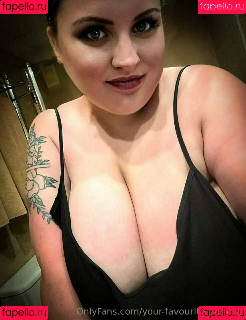your-favourite-domme Onlyfans Photo Gallery 