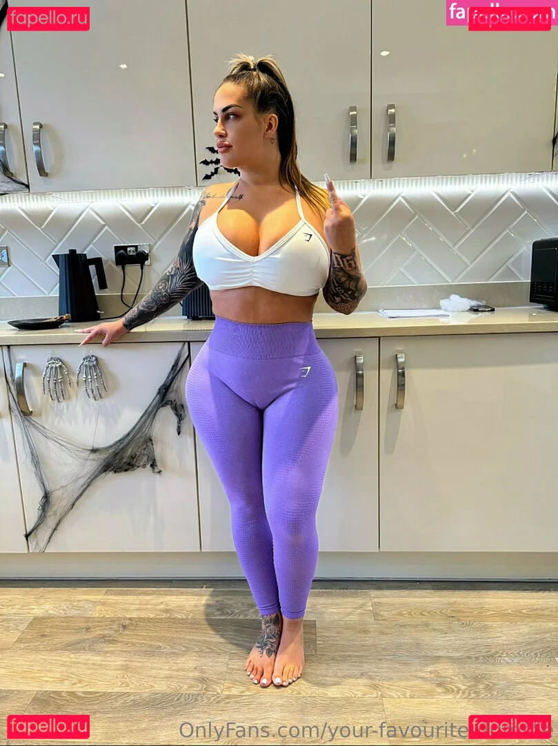 your-favourite-domme Onlyfans Photo Gallery 