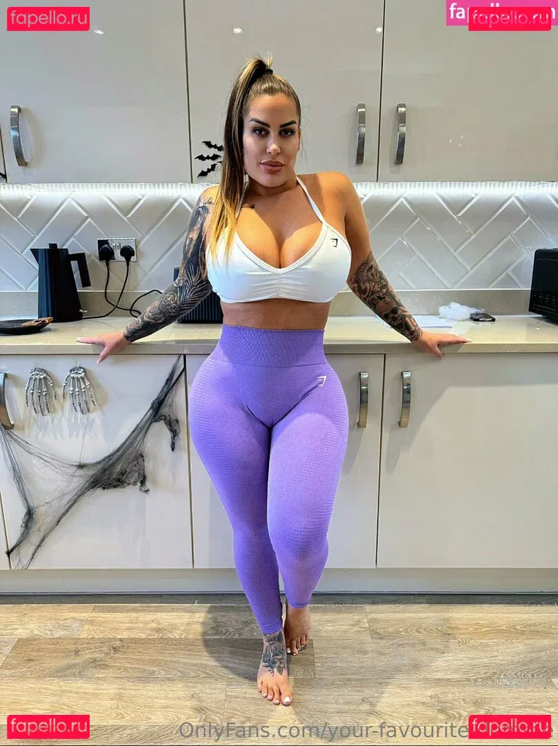 your-favourite-domme Onlyfans Photo Gallery 