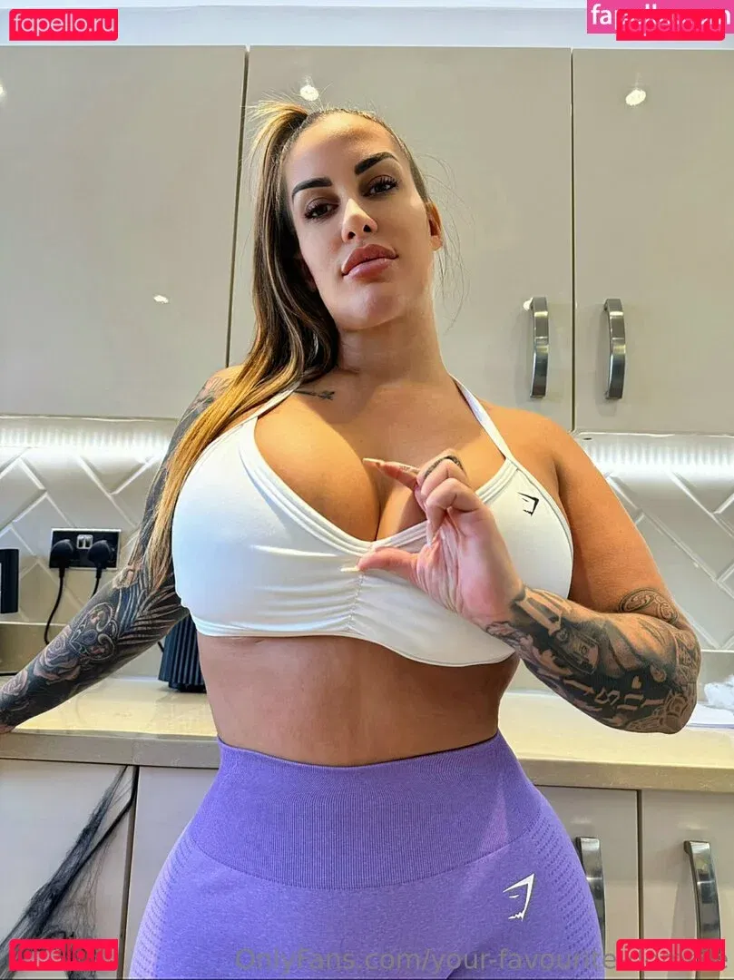 your-favourite-domme Onlyfans Photo Gallery 