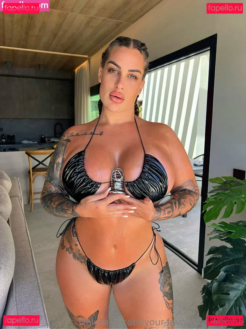 your-favourite-domme Onlyfans Photo Gallery 