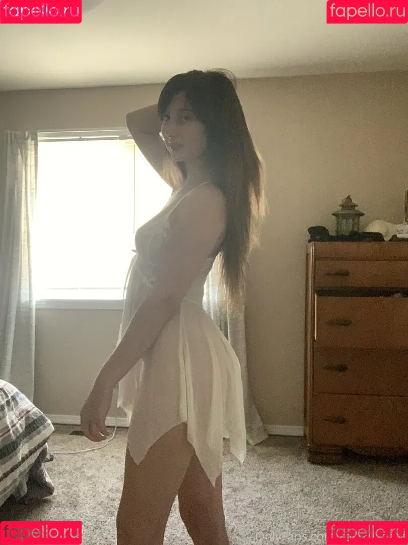 Sasha Sallow Onlyfans Photo Gallery 