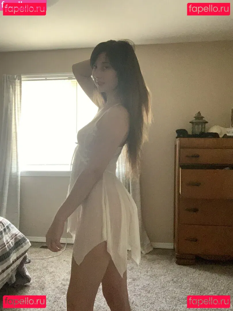 Sasha Sallow Onlyfans Photo Gallery 