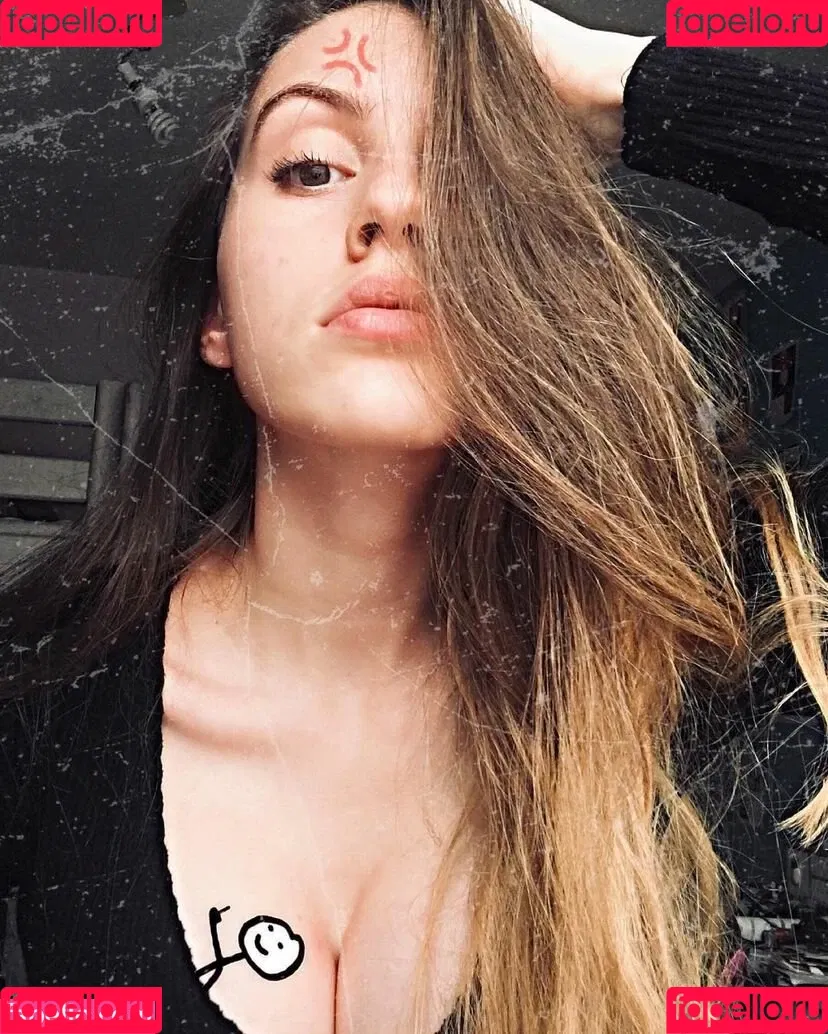 Sarah A-L Onlyfans Photo Gallery 