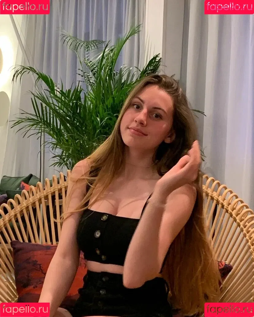 Sarah A-L Onlyfans Photo Gallery 