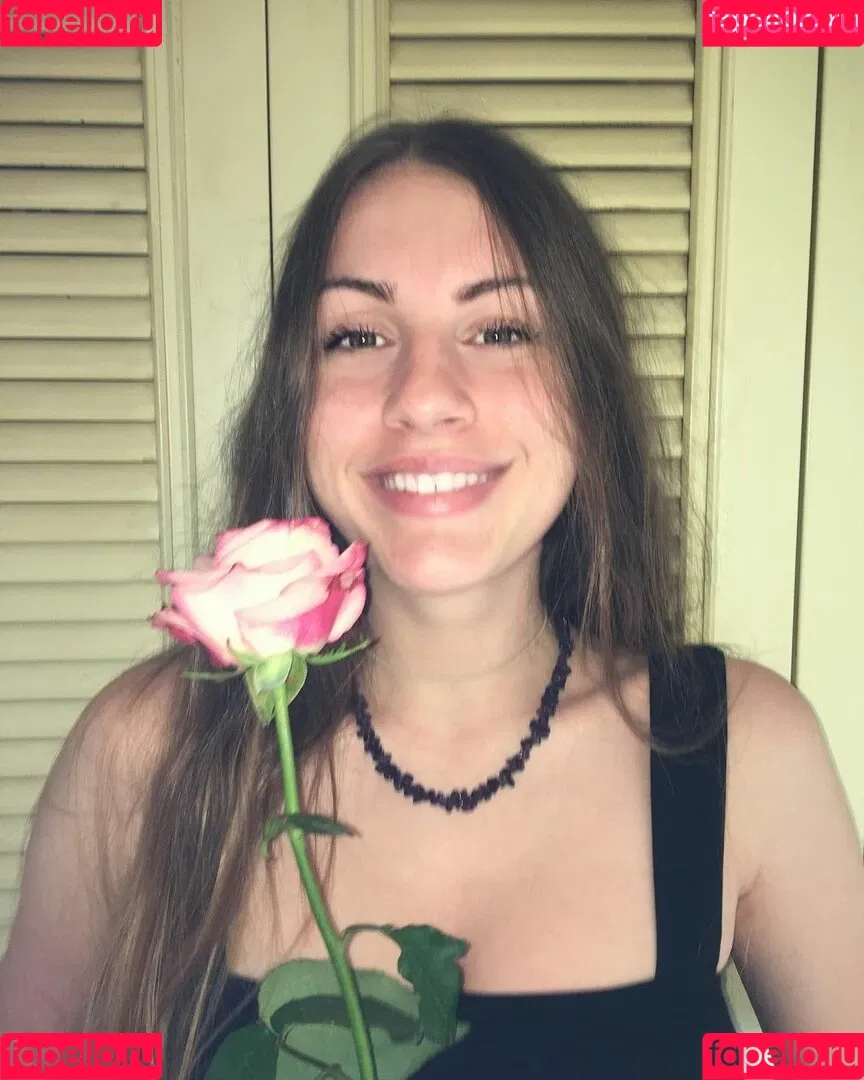 Sarah A-L Onlyfans Photo Gallery 