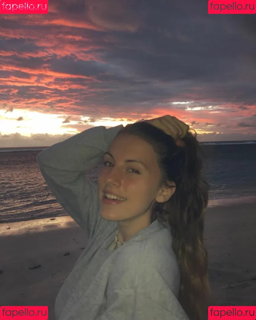 Sarah A-L Onlyfans Photo Gallery 