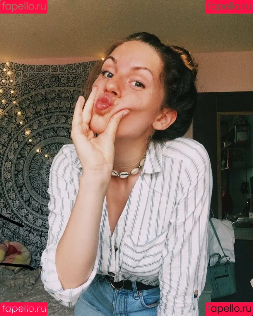 Sarah A-L Onlyfans Photo Gallery 