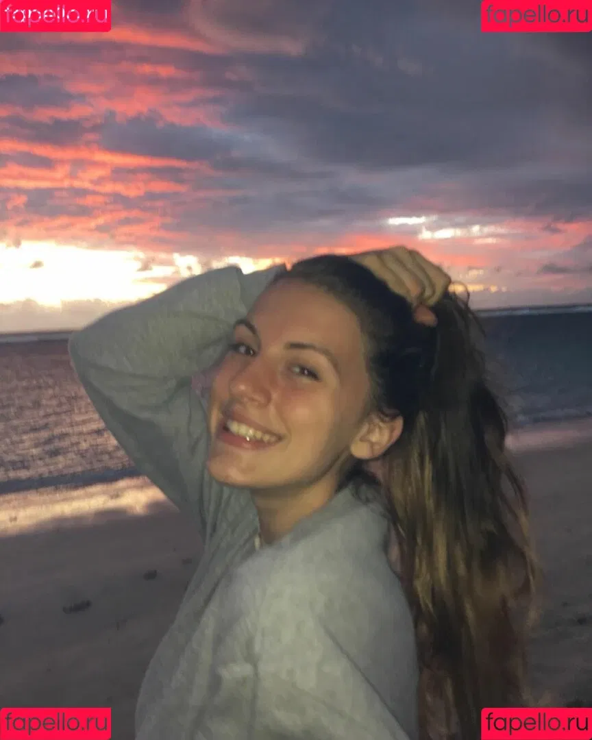 Sarah A-L Onlyfans Photo Gallery 