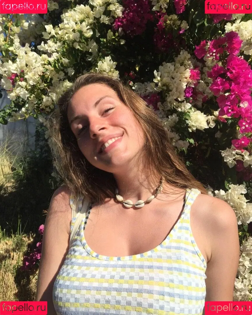 Sarah A-L Onlyfans Photo Gallery 