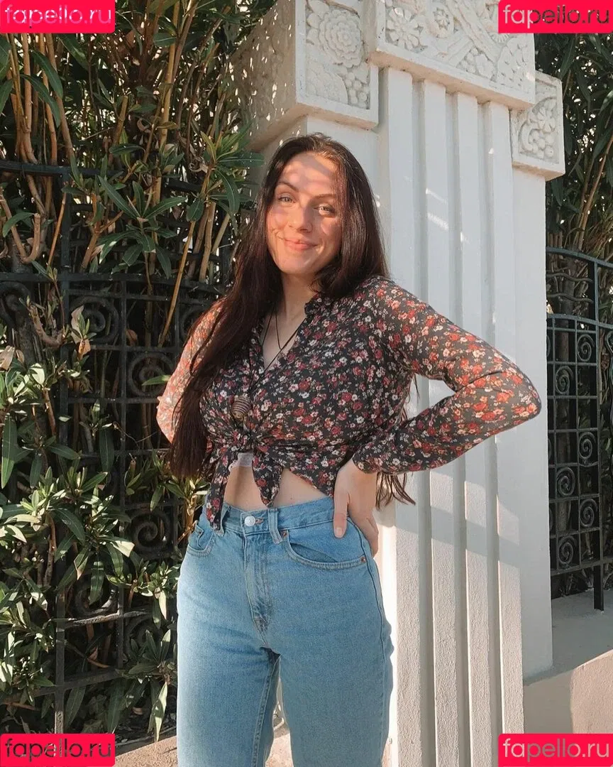 Sarah A-L Onlyfans Photo Gallery 