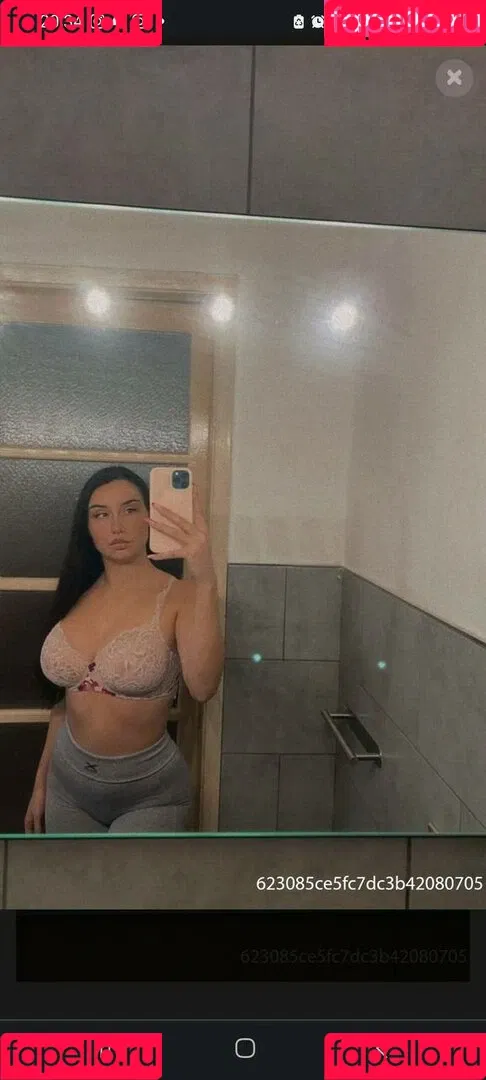 Esmeralda Morichelli Onlyfans Photo Gallery 