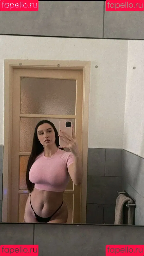 Esmeralda Morichelli Onlyfans Photo Gallery 
