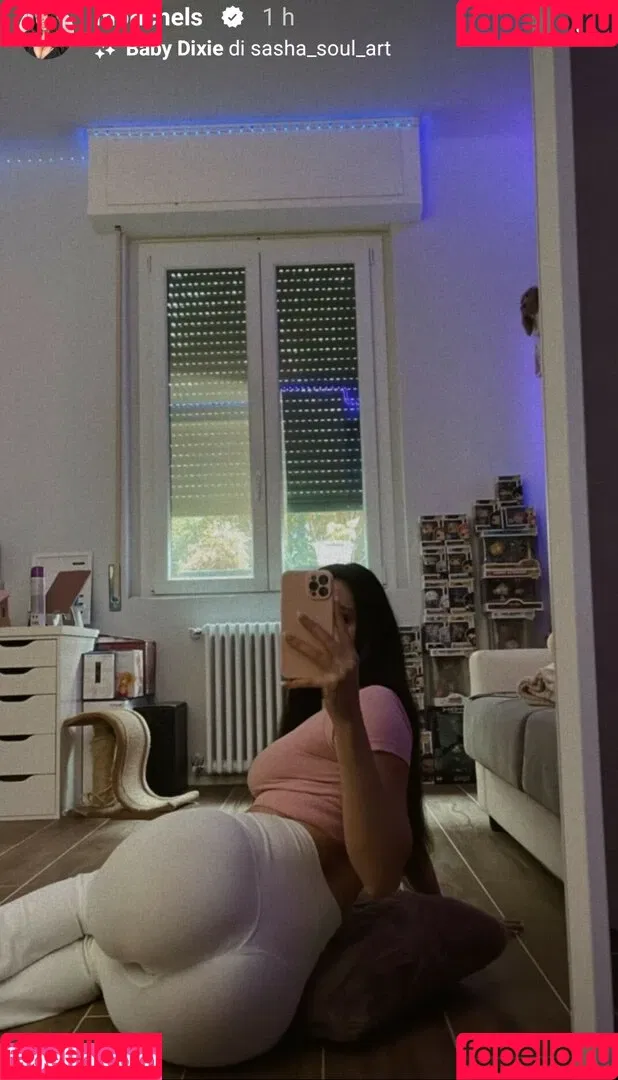Esmeralda Morichelli Onlyfans Photo Gallery 