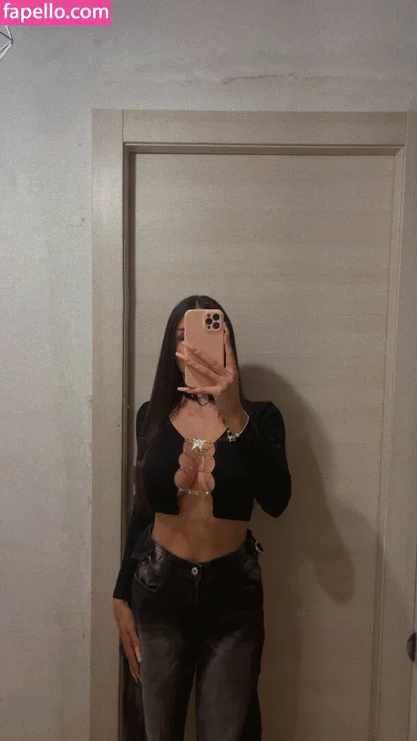 Esmeralda Morichelli Onlyfans Photo Gallery 