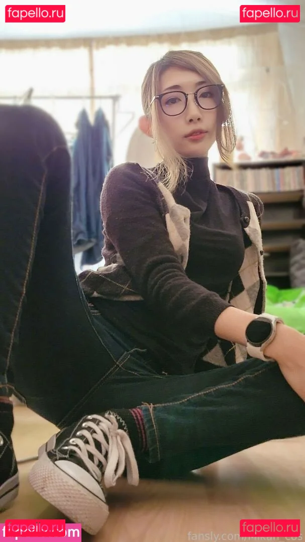 MikanCos Onlyfans Photo Gallery 