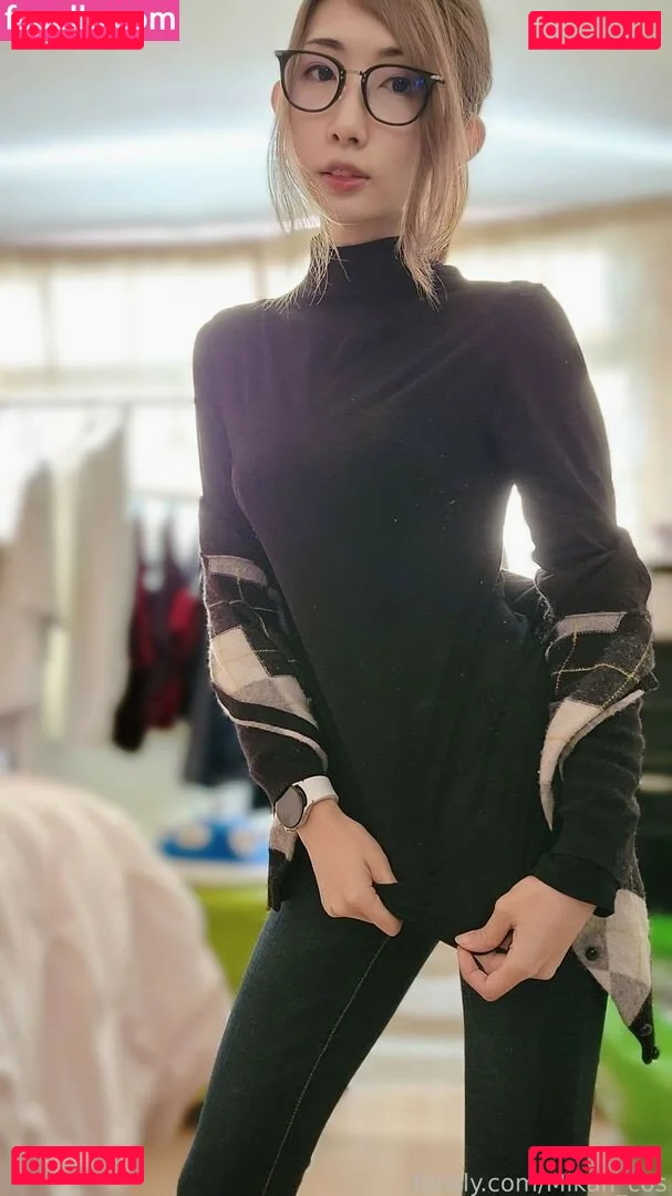 MikanCos Onlyfans Photo Gallery 