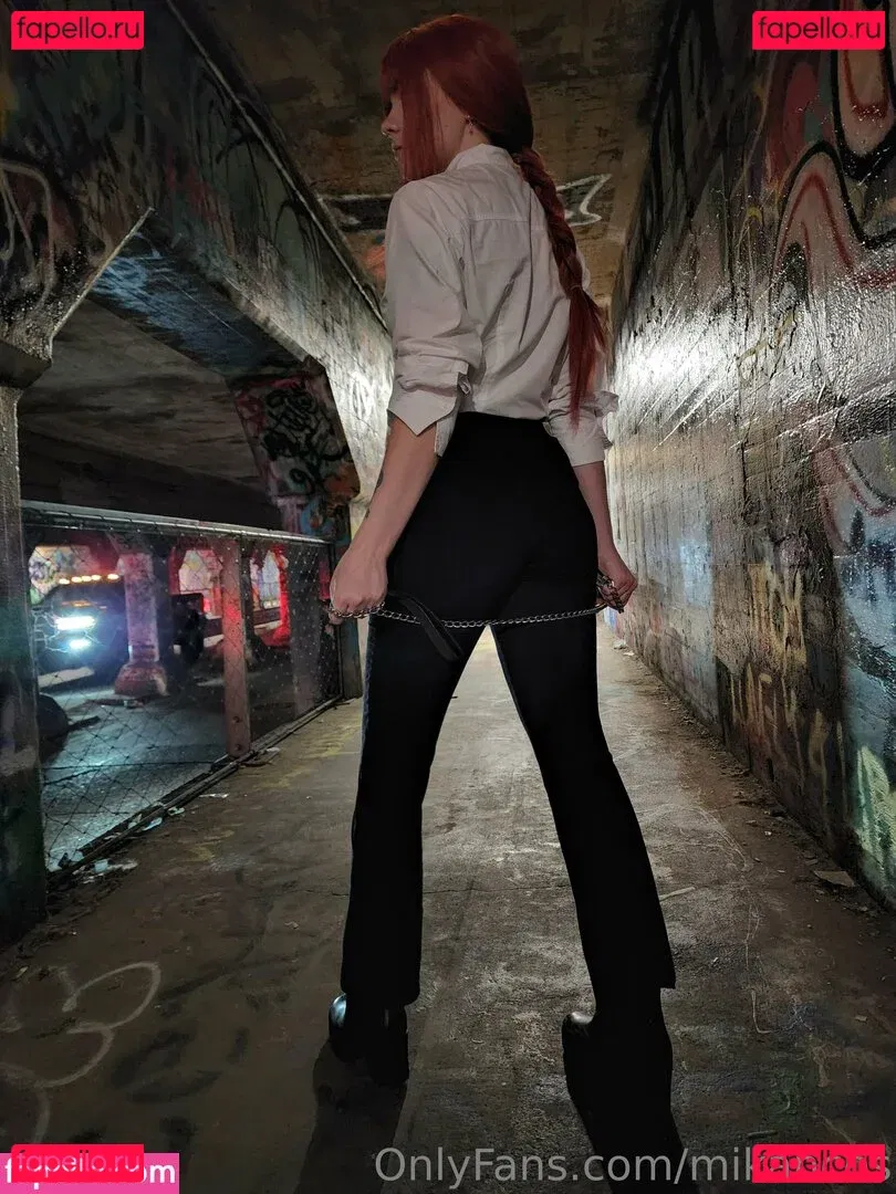 MikanCos Onlyfans Photo Gallery 