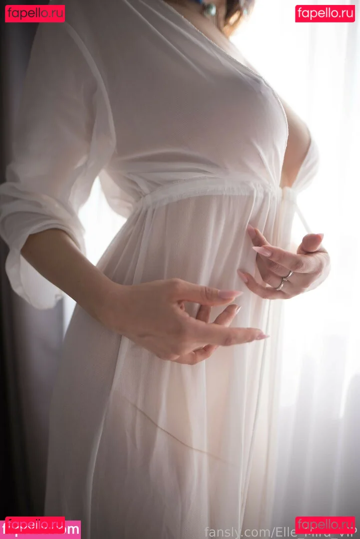 elle.mira.dance Onlyfans Photo Gallery 