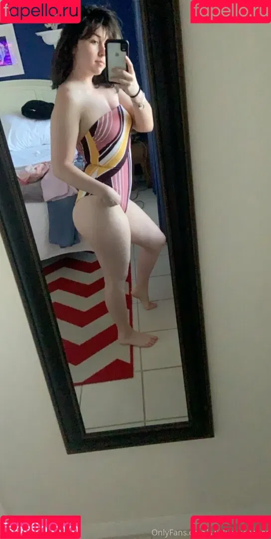 swallowpeaches Onlyfans Photo Gallery 