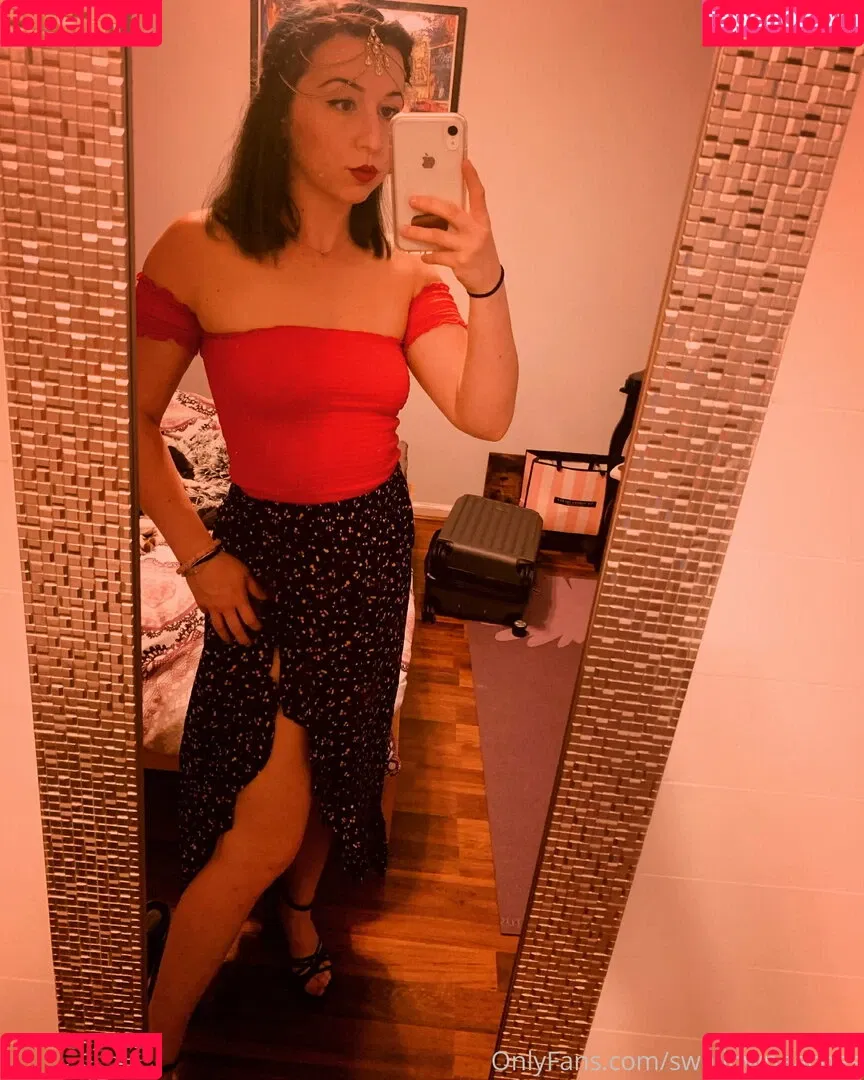 swallowpeaches Onlyfans Photo Gallery 