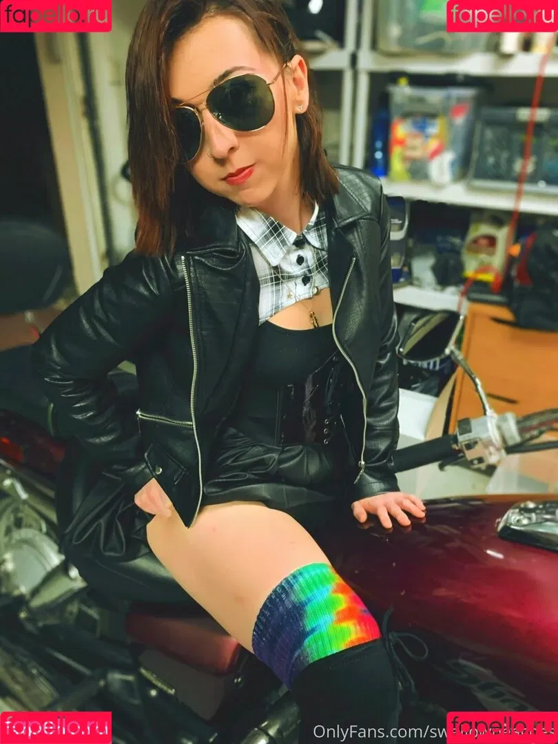 swallowpeaches Onlyfans Photo Gallery 