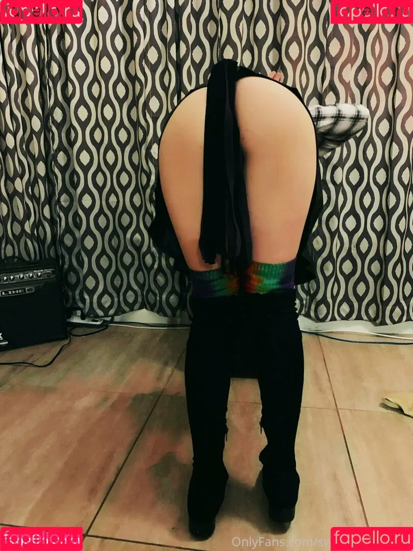 swallowpeaches Onlyfans Photo Gallery 