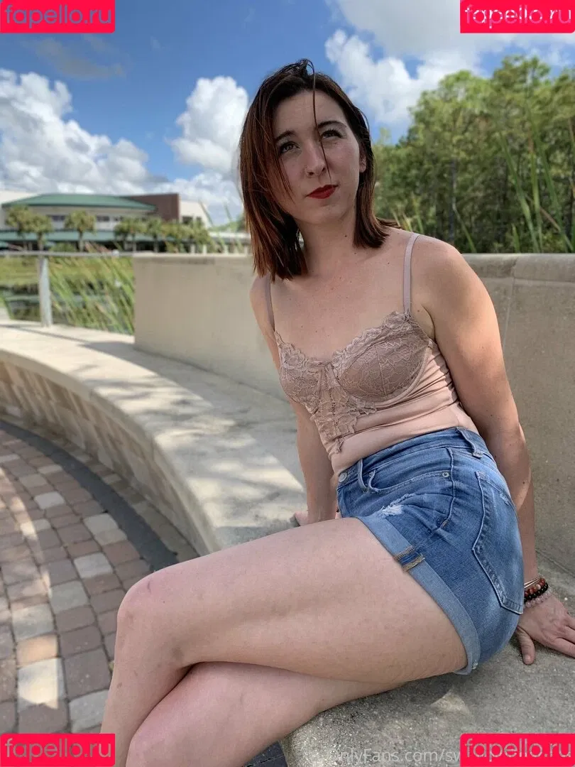 swallowpeaches Onlyfans Photo Gallery 