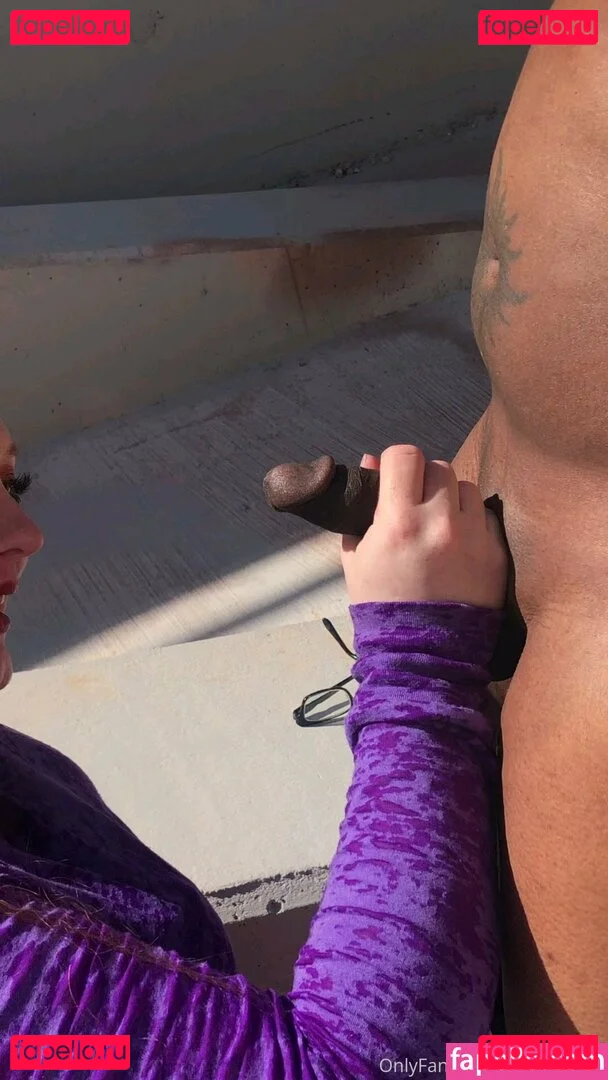 myliemoore Onlyfans Photo Gallery 