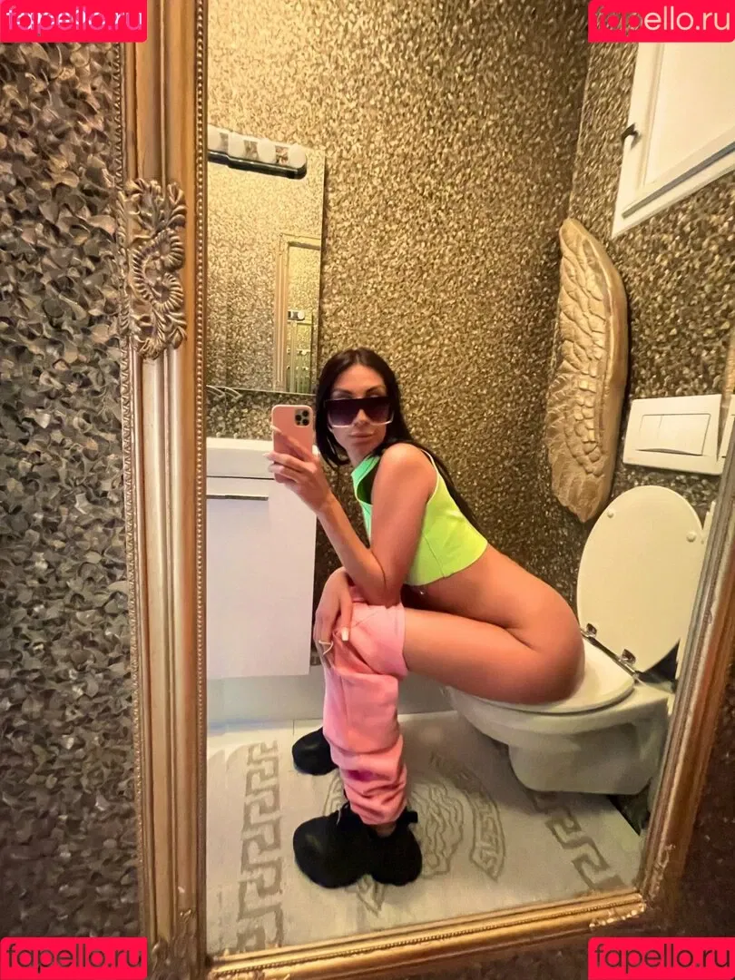 Alison Onlyfans Photo Gallery 