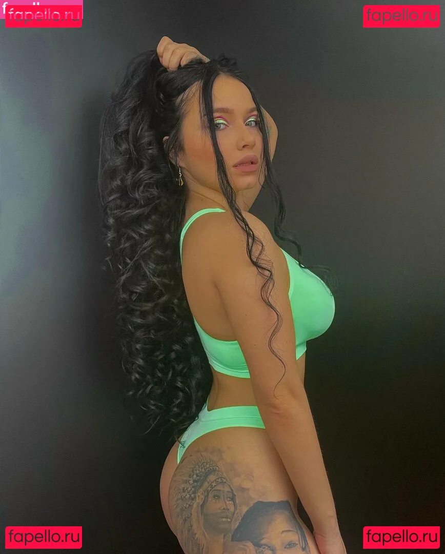 Julia Cher Alias Julia Connors Onlyfans Photo Gallery 