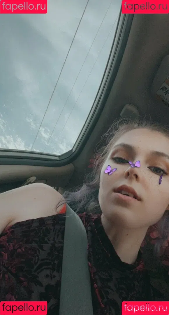 hereliesviolet Onlyfans Photo Gallery 