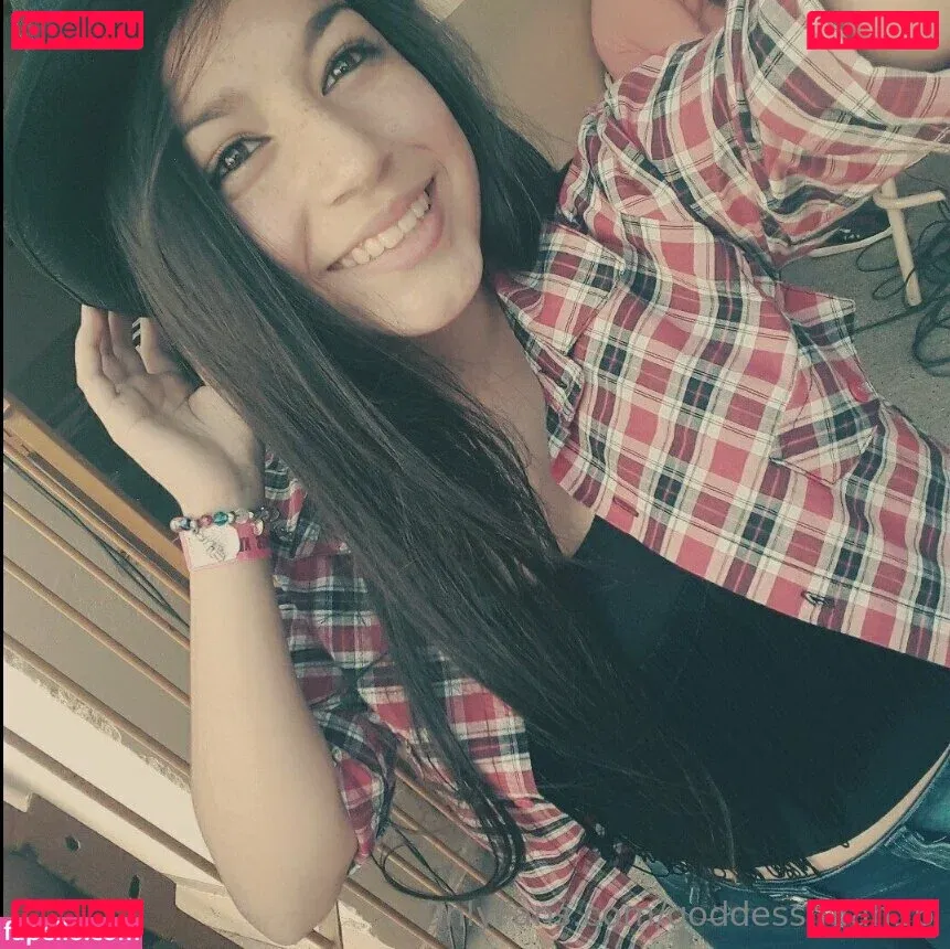 goddessmiah16 Onlyfans Photo Gallery 