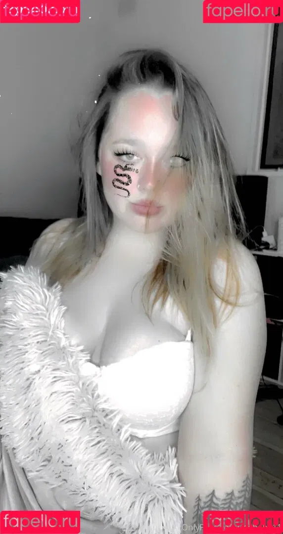 raebabe11 Onlyfans Photo Gallery 