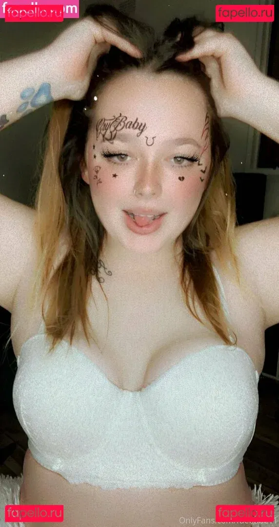 raebabe11 Onlyfans Photo Gallery 