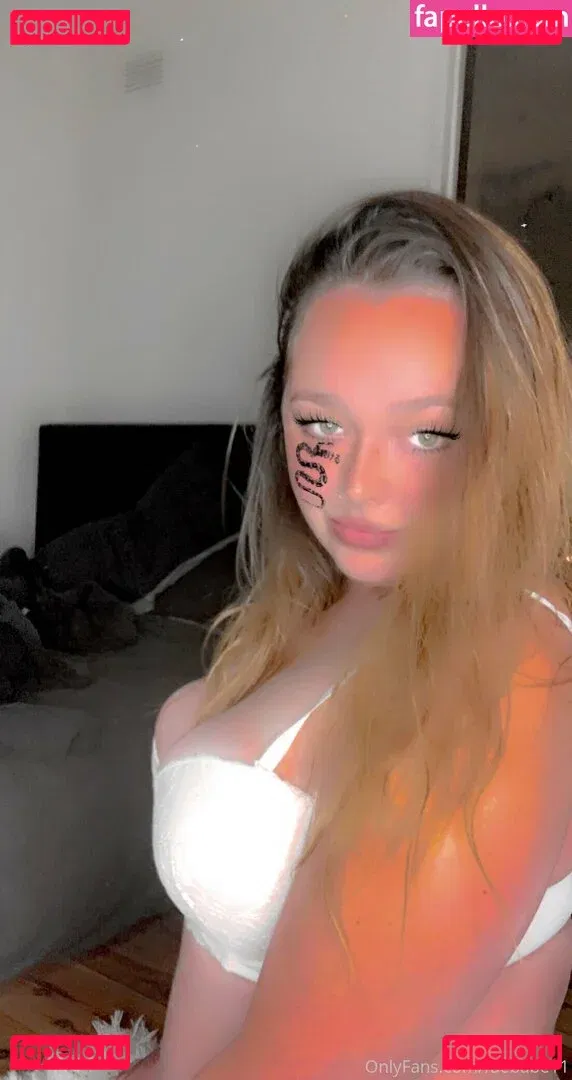 raebabe11 Onlyfans Photo Gallery 