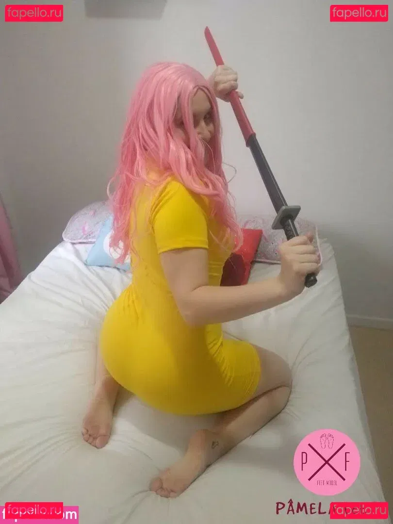 PamFeet Onlyfans Photo Gallery 