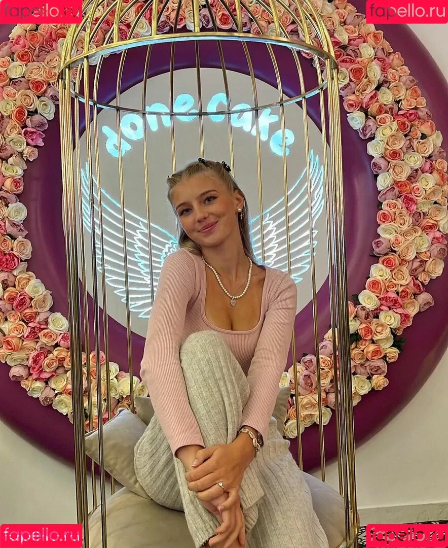 elena.zbt Onlyfans Photo Gallery 