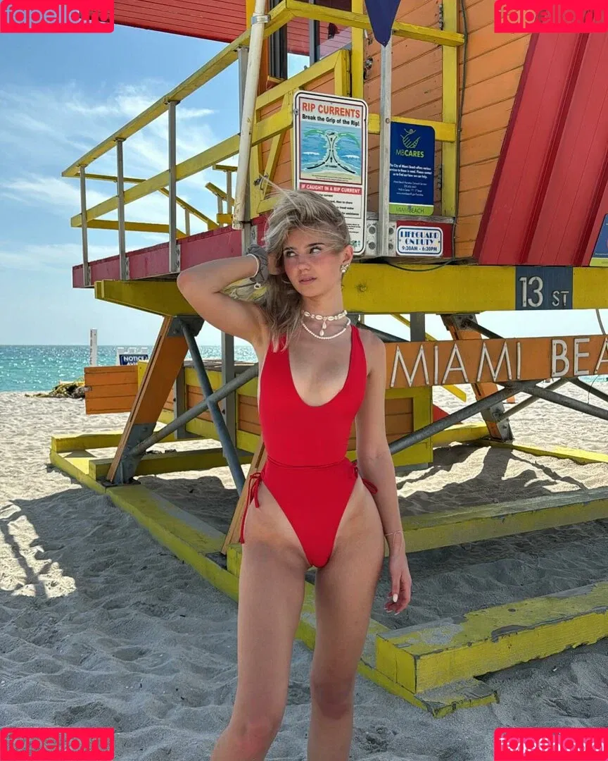 elena.zbt Onlyfans Photo Gallery 