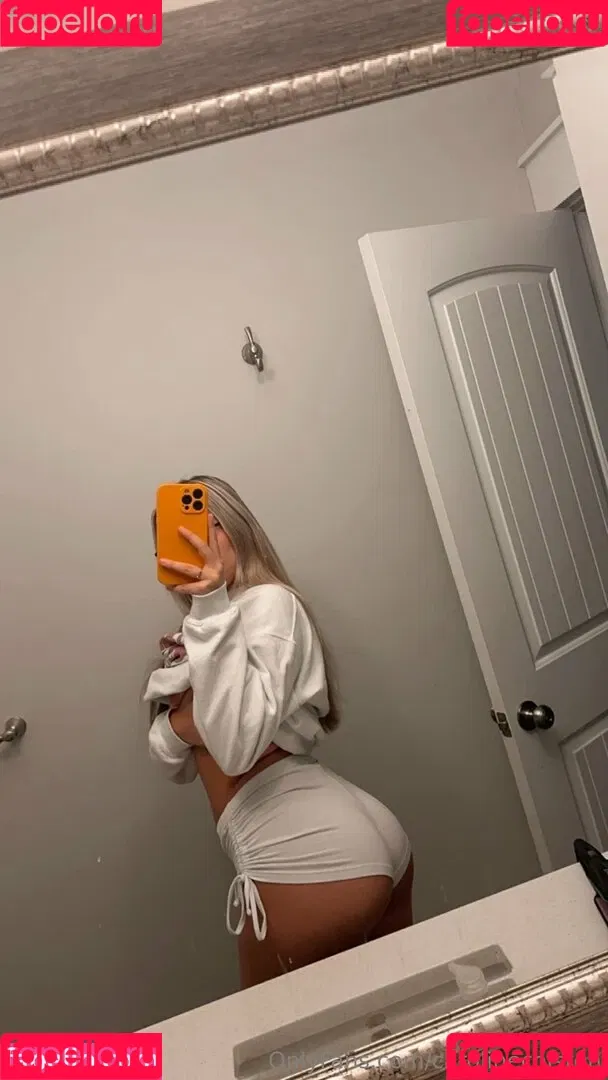 carolinecolston Onlyfans Photo Gallery 