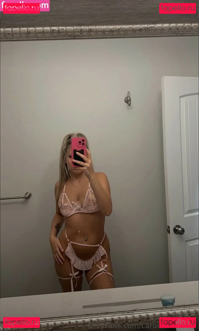 carolinecolston Onlyfans Photo Gallery 