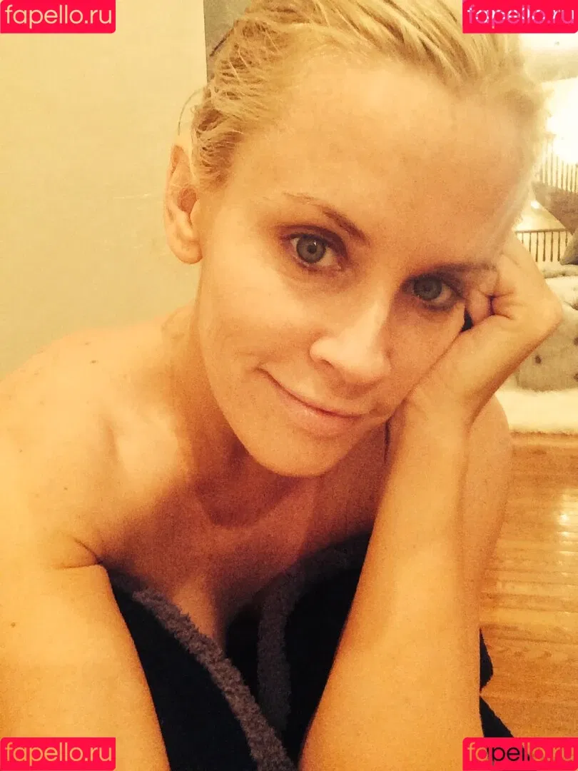 Jenny McCarthy Onlyfans Photo Gallery 
