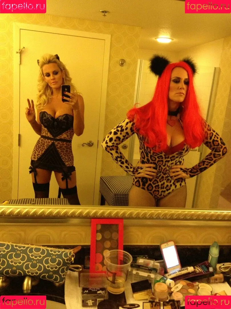 Jenny McCarthy Onlyfans Photo Gallery 