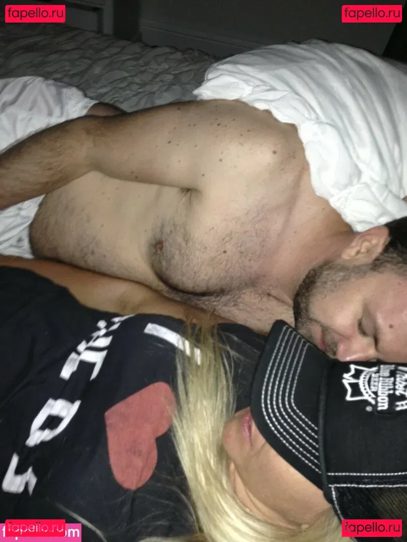 Jenny McCarthy Onlyfans Photo Gallery 