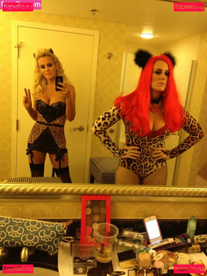 Jenny McCarthy Onlyfans Photo Gallery 