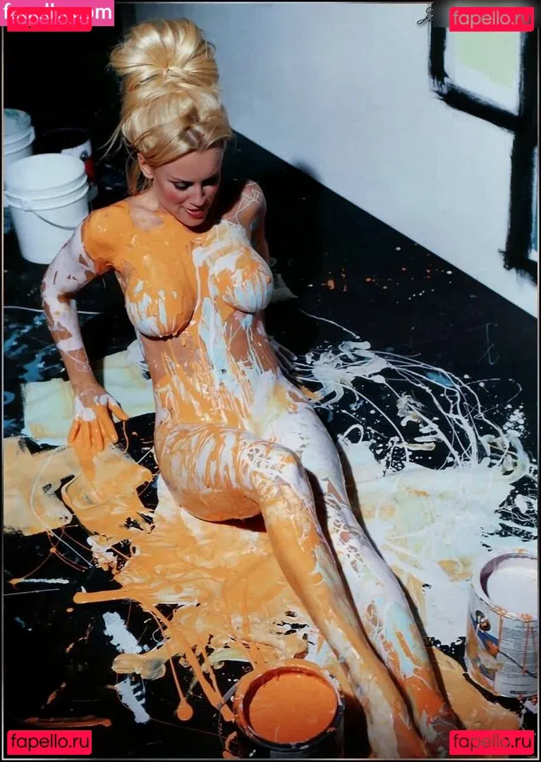 Jenny McCarthy Onlyfans Photo Gallery 