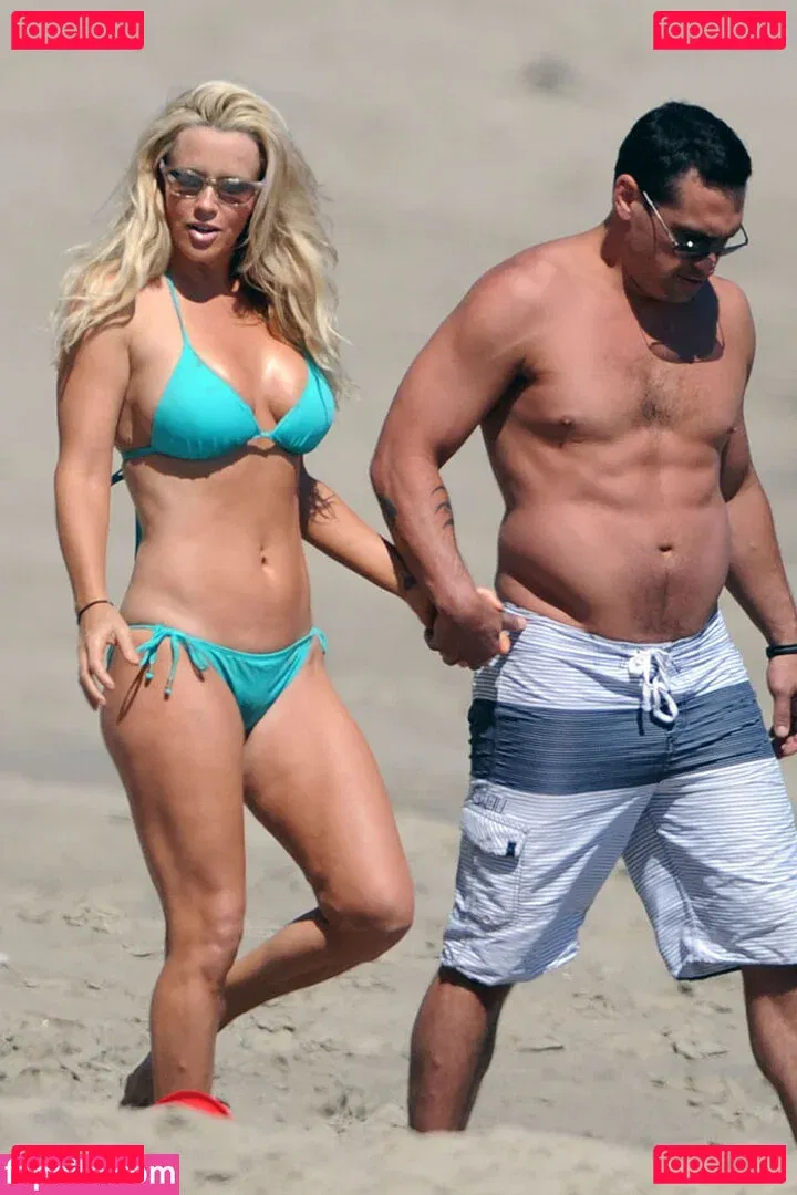 Jenny McCarthy Onlyfans Photo Gallery 