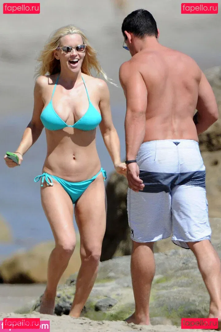 Jenny McCarthy Onlyfans Photo Gallery 